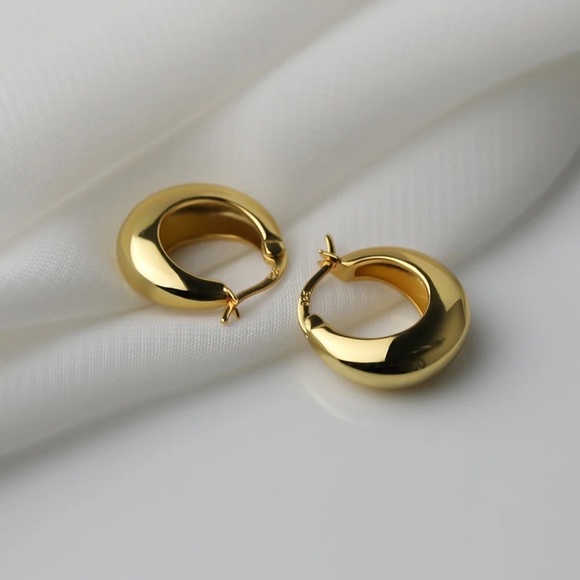 Anthropologie Jewelry - 14K Gold filled hoop earrings